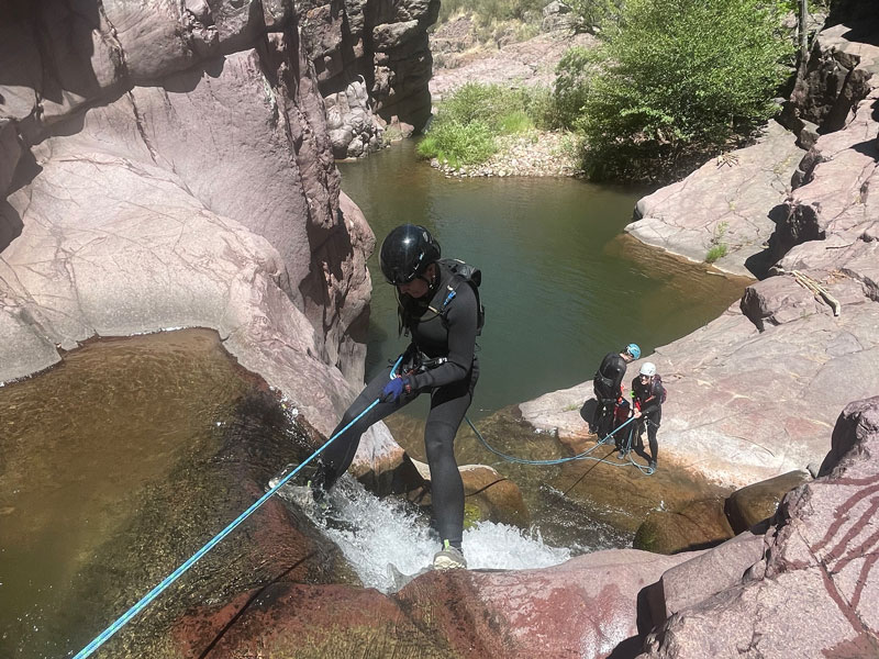 Rappel 1 in Christopher Creek Gorge