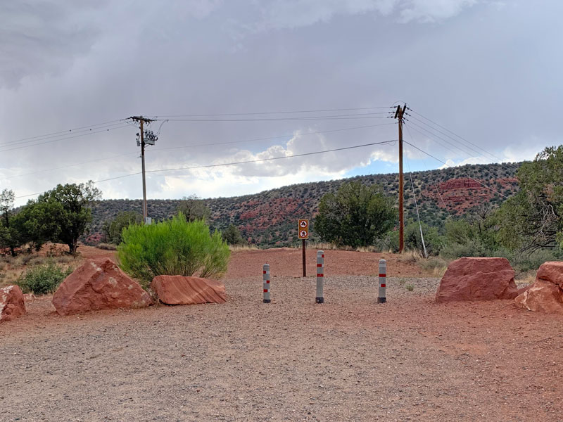 Parking lot for Raven Caves