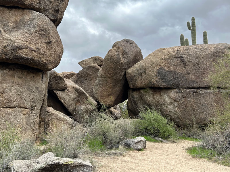Cool boulders on Bootlegger Trail