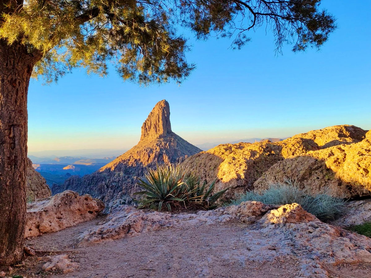 Peralta trailhead superstition on sale mountains