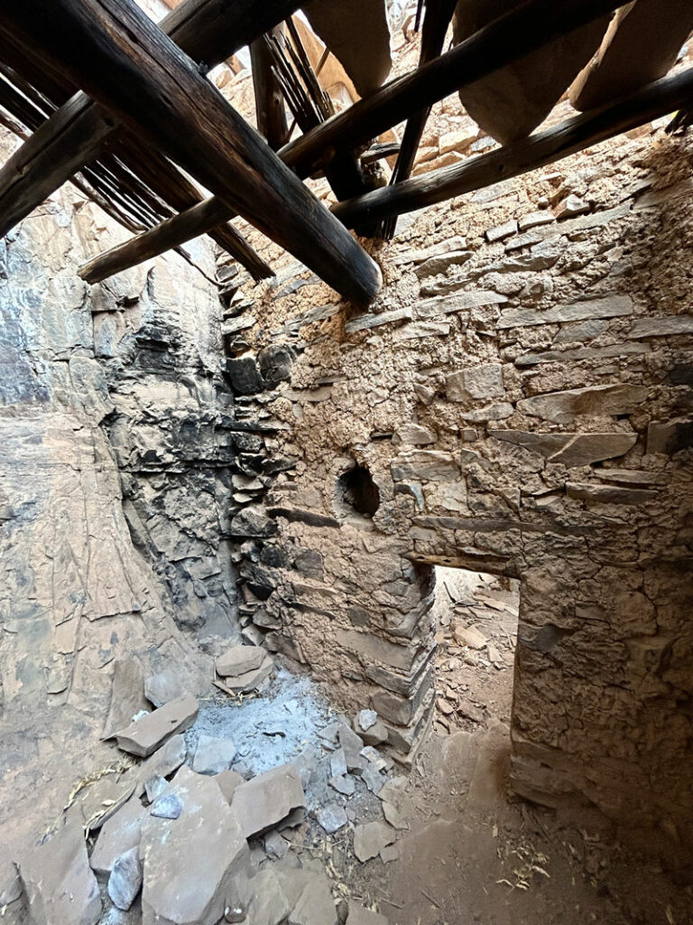 A room in Devil's Chasm cliff dwellings