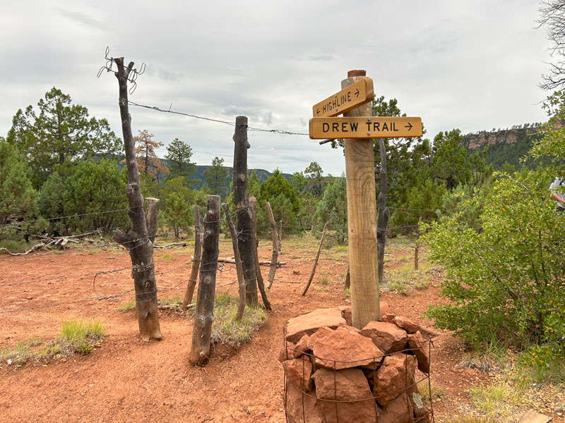 Sign for Drew Trail and Highline Trail Junction