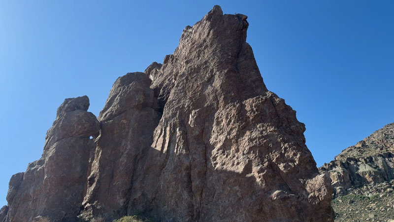 Rock formation on Paradox Arch Trail