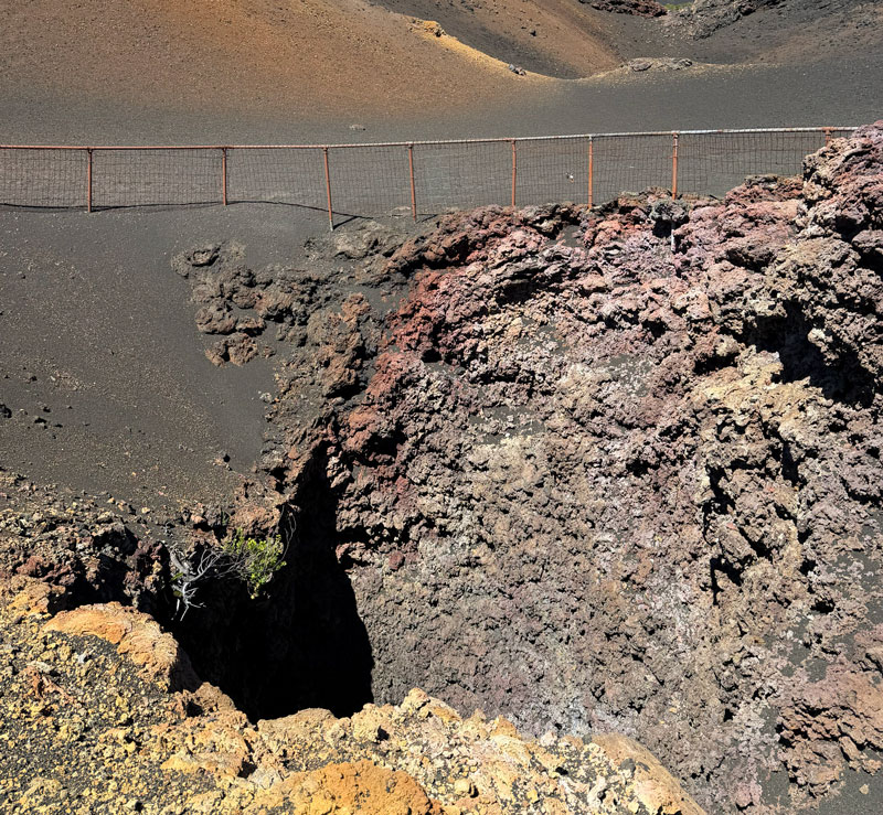 Kawilinau Gulch (Bottomless Pit)