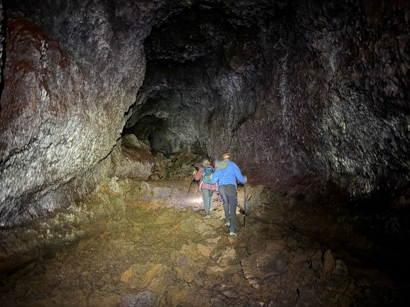 Lava tube near Holua Camp